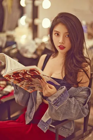 徐冬冬冬日露肩性感写真图片_3
