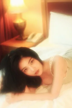 徐冬冬性感吊带写真妩媚撩人图片_1