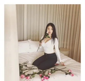 酥胸美女徐冬冬性感私房写真