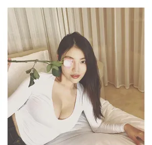 酥胸美女徐冬冬性感私房写真_3