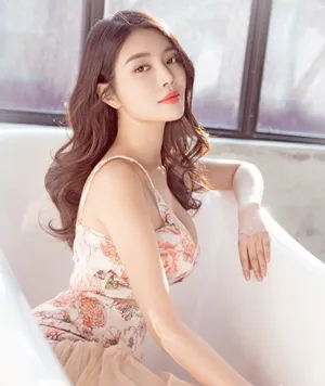徐冬冬唯美礼服白纱写真_6