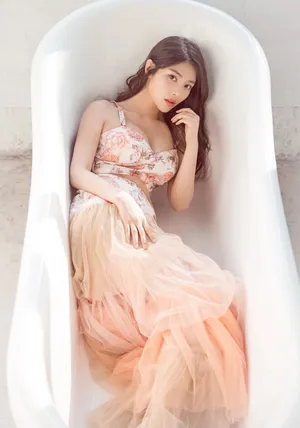 徐冬冬唯美礼服白纱写真_9