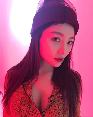 大嫂徐冬冬小秀深沟性感图片