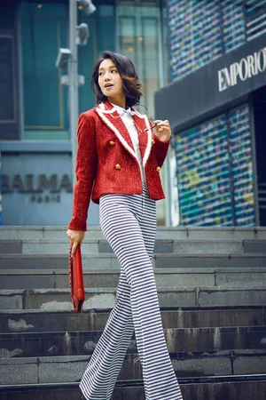 气质美女朱丹时尚复古写真图片_4