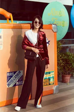 美女朱丹秋日慵懒气质时尚街拍图片