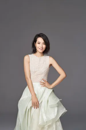 朱丹长裙灵动温暖迷人的写真图片_3