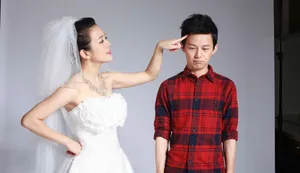撒娇女王发杨乐乐何炅婚纱照演绎苦情小三撒娇_1