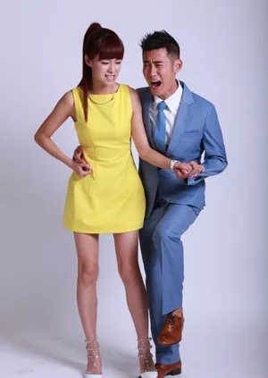 撒娇女王发杨乐乐何炅婚纱照演绎苦情小三撒娇_2