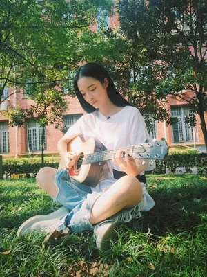 李莎晏子校园女神写真图片