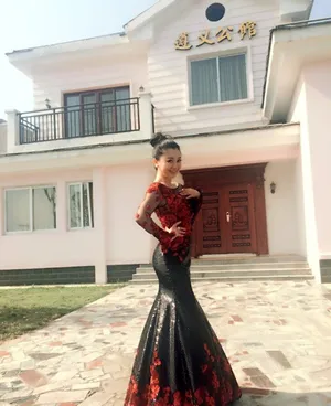 杨铱礼服写真图片_3