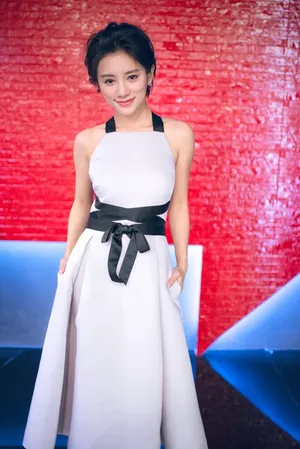 短发美女伊一时尚帅气写真图片_2