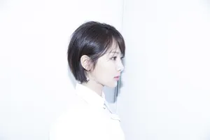 杨紫随性简约写真图片_4