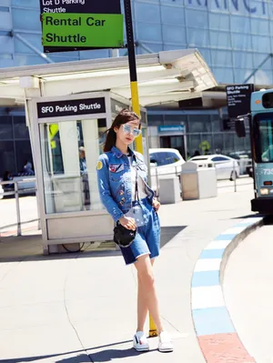 杨紫青春活力街拍图片_4