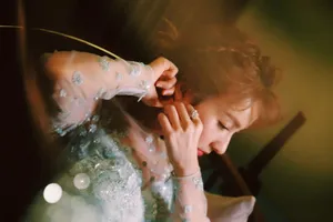 吴昕性感长裙写真图片