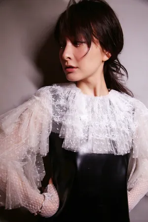 吴昕黑色皮裙出席活动图片
