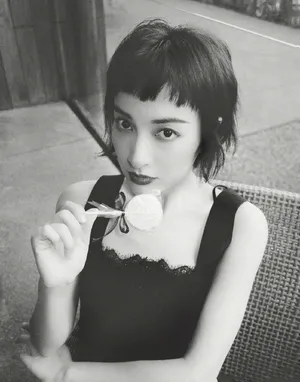 吴昕短发赫本造型图片