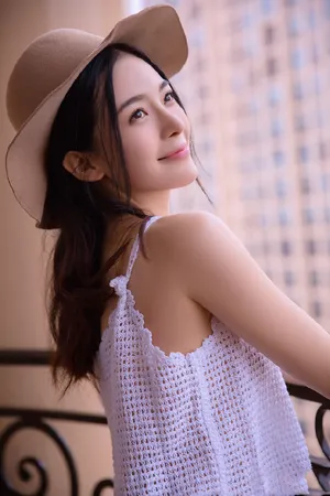 赵韩樱子甜美写真图片：手拿吉他文艺养眼_4