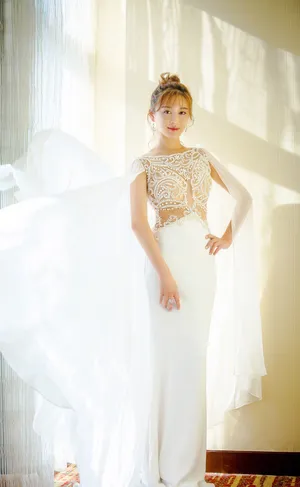 甘婷婷性感白裙迷人写真高清图片