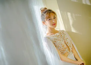 甘婷婷性感白裙迷人写真高清图片_4