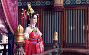 甘婷婷版《画江湖之不良人》女帝霸气写真