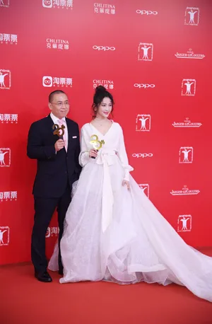 甘婷婷上海电影节长裙亮眼甜美可人_2