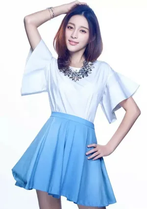 甘婷婷白衫短裙写真甜美迷人_2