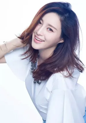 甘婷婷白衫短裙写真甜美迷人_3