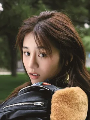 安悦溪最新冬日户外时尚写真高清图片_3