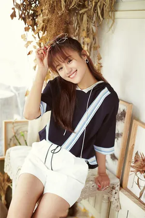 安悦溪甜美俏皮时尚写真高清图片_9