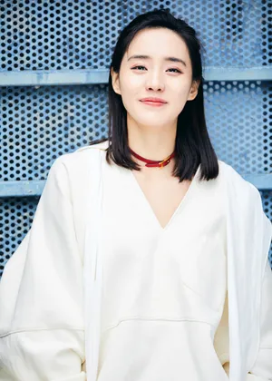 王智深V热裤街拍写真_4