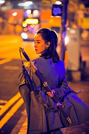 王智-行走都市的女侠香港写真大片_7