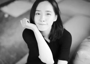 王智9月初秋黑白风格写真图片_4