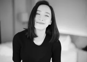 王智9月初秋黑白风格写真图片_5