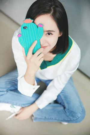 王智长袖牛仔裤初秋休闲写真笑容甜美