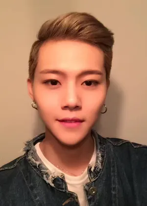 王新宇自拍写真图片_5