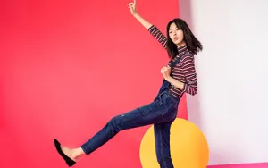 超模游天翼最新高清杂志封面写真图片_2