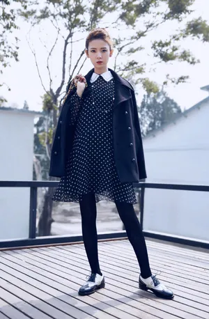 陈瑶优雅时髦俏丽街拍写真图片_1