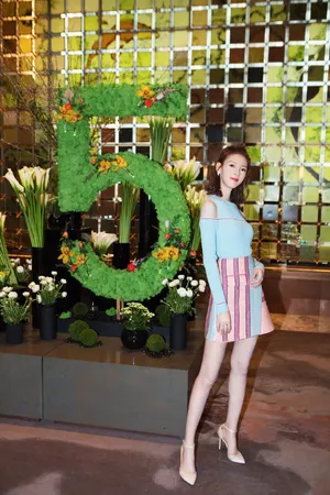 陈瑶酒店优雅性感写真图片_1
