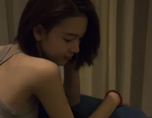 陈瑶精致侧颜唯美性感写真图片