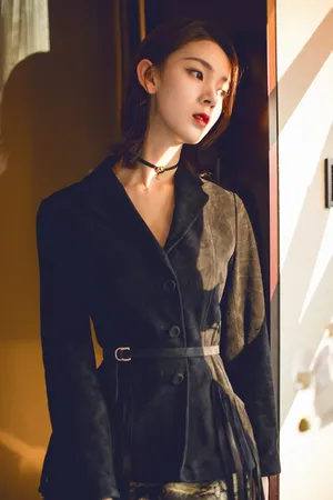 陈瑶烈焰红唇性感活动写真图片_5