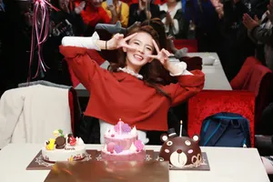 陈瑶生日会现场性感写真图片_3