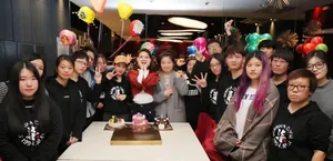 陈瑶生日会现场性感写真图片_5