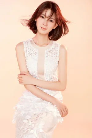 陈瑶清新优雅唯美迷人生日写真图片
