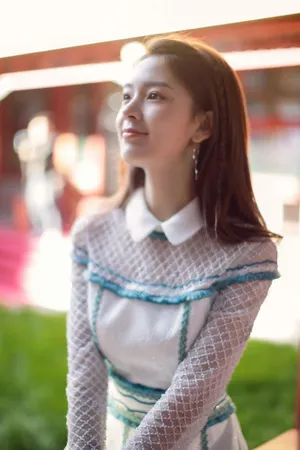 陈瑶秋日灵动俏皮写真图片_1