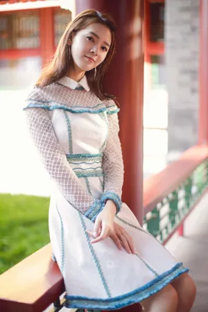 陈瑶秋日灵动俏皮写真图片_3