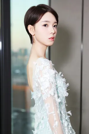 陈瑶2016嘉人中国风白色典雅纱裙写真_3