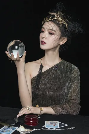 陈瑶黑暗系占卜师写真气质慑人_5
