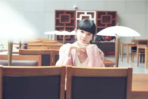 陈瑶粉色毛衣清新亮眼写真清纯可爱_3