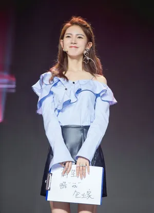 陈瑶出席某发布会图片：长发清秀绝伦_7