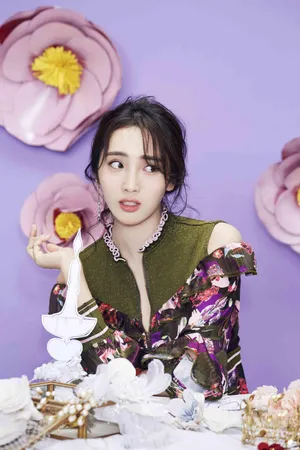 王紫璇甜美动人时尚写真大片_6